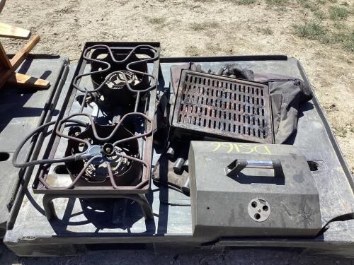 PALLET W/ PROPANE GRILL/STOVE