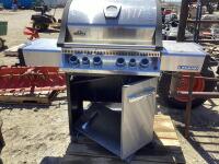 NAPOLEON LEGEND BARBECUE GRILL
