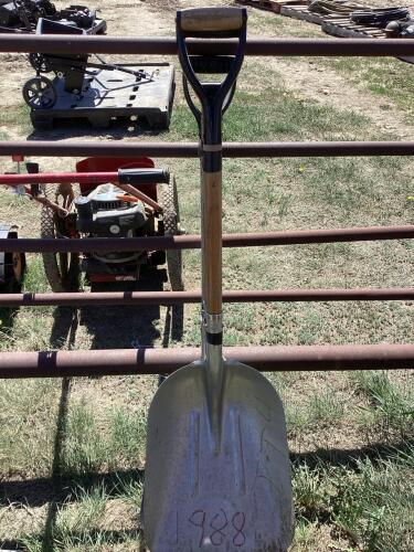 (3) SHOVELS