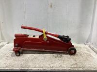 PREMIER HYDRAULIC FLOOR JACK
