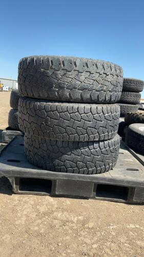 3 COOPER DISCVER S/T TIRES W/ ONLY ONE RIM - LT275/70R18