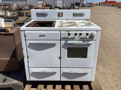 MULTI-FUNCTION ANTIQUE STOVE W/ EXTRA PARTS