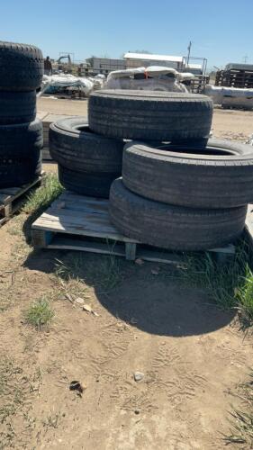 5 MICHELIN TIRES - LT225 /75R16