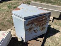METAL RUSTED STORAGE CONTAINER