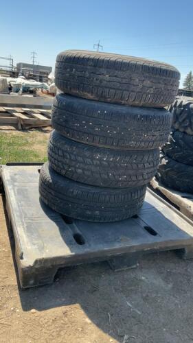 4 KUMAHO SOLUS KR21 TIRES W/ RIMS - P215-70R16