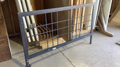 QUEEN SIZE METAL BED FRAME