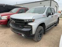 2019 Chevrolet Silverado Z 71 trail boss 4 x 4 Crew Cab