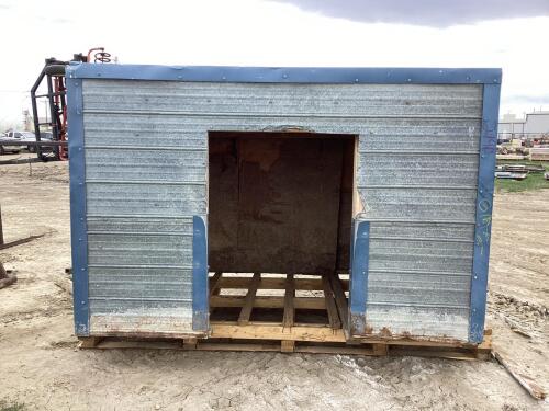 SHED W/ STEEL SHEET 65" X 98" X 61"