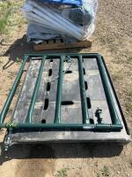 4 foot high hog handy Gate