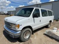 1998 Ford Super Wagon 15 Passenger Van