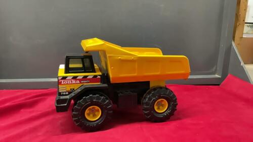 TONKA DUMP TRUCK