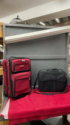 CARRY-ON AIR CANADA SUITCASE & LAPTOP BAG