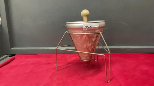 CONE SIEVE W/ PESTLE