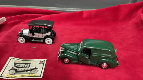 (2) SMALL DIE CAST VEHICLES - 1935 CHEVY SEDAN DELIVERY & 1915 CHEVY 5 PASSENGER BABY GRAND