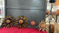 (4) METAL &ldquo;SUNS&rdquo; WALL DECOR