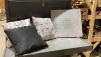(4) THROW PILLOWS AND (2) CAKE BOARDS