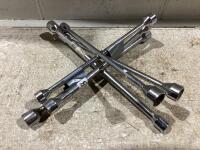(3) BUNDLE OF FOUR-WAY LUG NUTS
