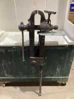 LEG VISE