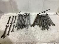 SHOP BOX OF WRENCHES METRIC/SAE