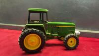 ERTL JOHN DEERE 4760 TRACTOR W/ CAB