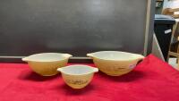 SET OF THREE VINTAGE PYREX BOWLS - MUSHROOM DESIGN