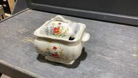 VINTAGE DECORATIVE SOUP POT MISSING LADEL