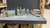 BOX OF ASSORTED VINTAGE ITEMS