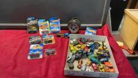 FLAT OF HOT WHEEL TOYS - SOME NEW, SOME VINTAGE