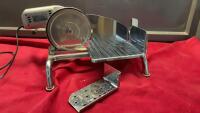 RIVAL ELECTRIC MEAT SLICER