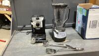 (2)BOXES - DELONGHI ESPRESSO MACHINE , NINJA BLENDER