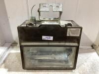 INDUSTRIAL CEILING LIGHT