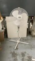 HAMPTON BAY FLOOR FAN