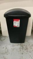 BLACK RUBBERMAID GARBAGE CAN