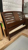 QUEEN BED FRAME W/ HEADBOARD/FOOTBOARD & RAILS