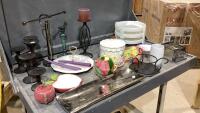 TOTE W/CANDLE HOLDERS, PIE TRAYS, COOKIE JAR, NAPKIN HOLDER