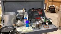 BIX W/STOCKPOT(NO LID), REAMERS, BBQ TOOLS, APPLE PEELER, TINFOIL PANS