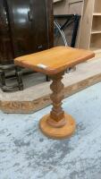 CHUNKY SIDE TABLE
