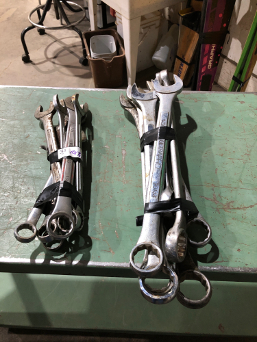 Two bundles wrenches