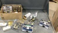BOX W/DOOR KNOBS AND HINGES