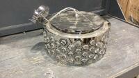 HANGING LIGHT FIXTURE