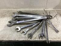 BUNDLE OF WRENCHES SAE