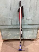 WINDSHIELD WIPER & FOAM BRUSH