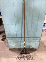 STEEL LAWN RAKE