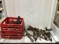 CRATE OF ASSORTED TRAPS