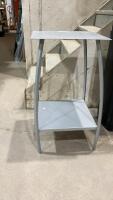METAL TABLE W/ CURVED LEGS
