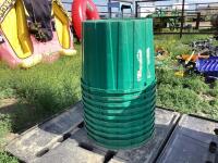 (10) PLASTIC CONTAINER POTS