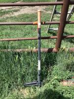 BUNDLE W/ HALF MOON SHOVEL & WEED PULLER