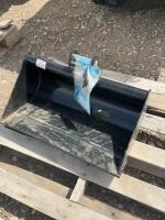 24 inch excavator, cleaning bucket
