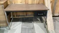METAL + WOOD DESK WITH ONE DRAWER