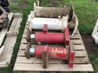 (4) HYDRAULIC STANDS
